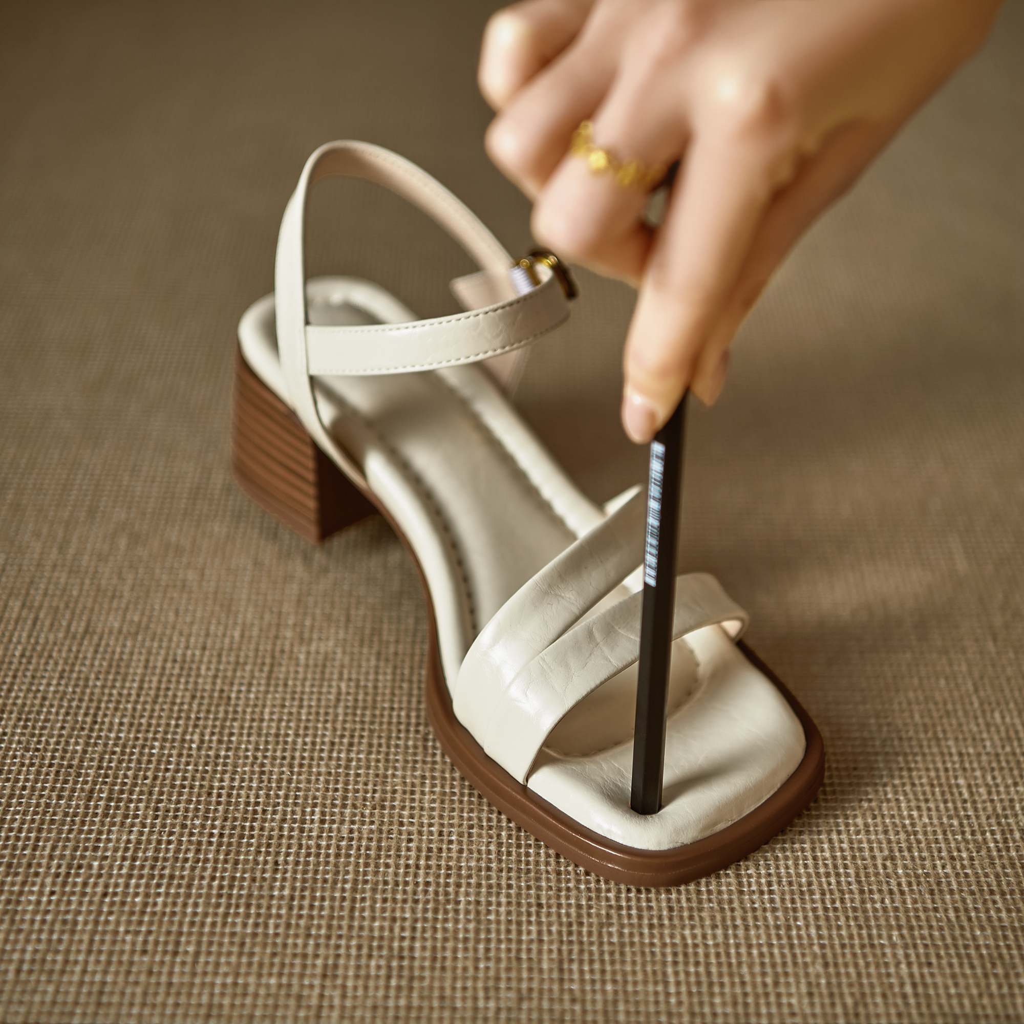 Sepatu Musim Panas Ujung Terbu - Home Office Size ulasan dan harga